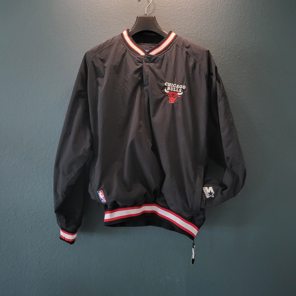 Vintage 90s Starter Chicago Bulls Pullover Windbreaker Jacket Black Red XL